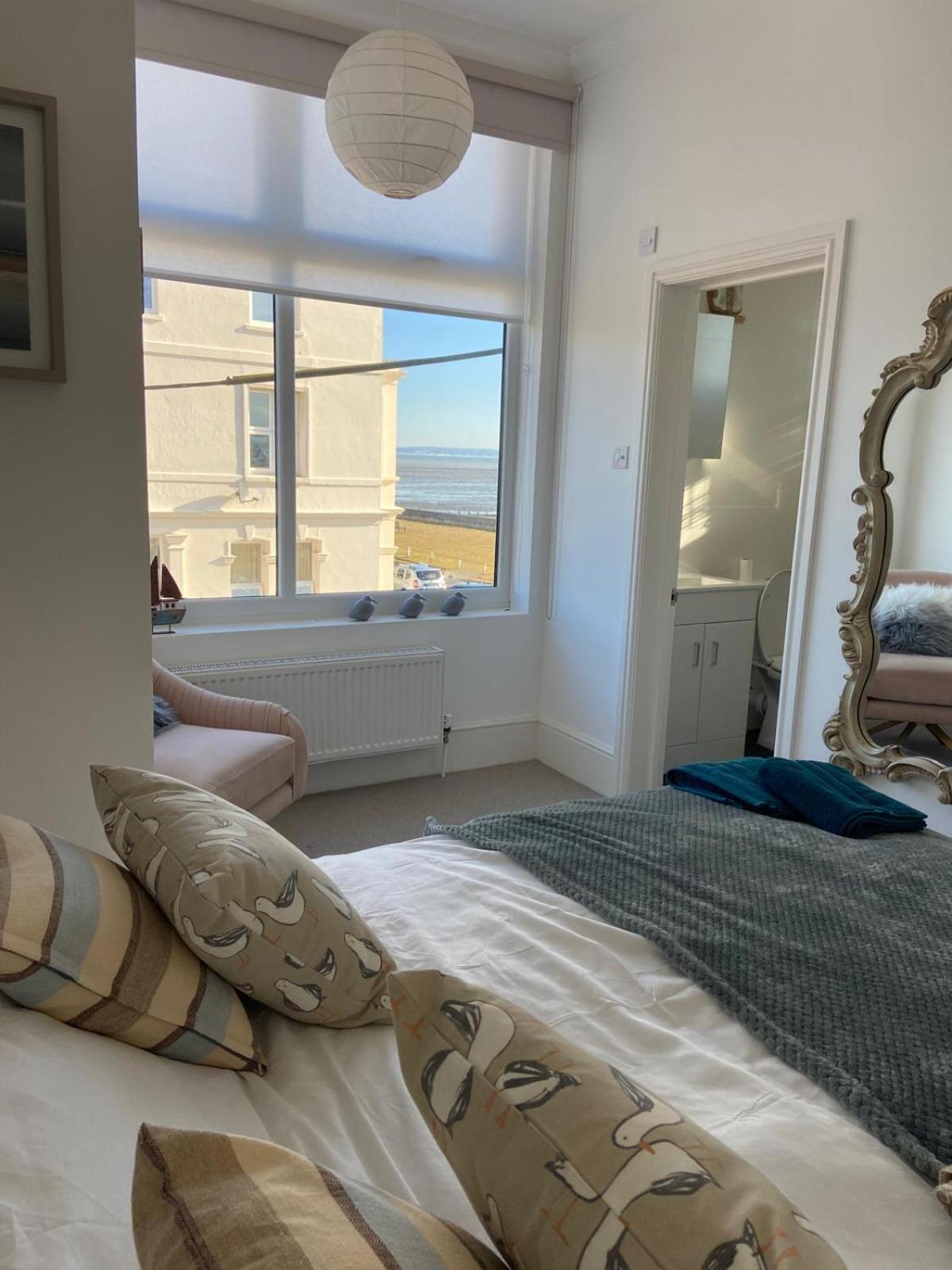 Stunning 2 Bed Apartment With Sea Views Littlestone-on-Sea Exterior foto